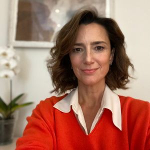 Dra Ángela Ulloa